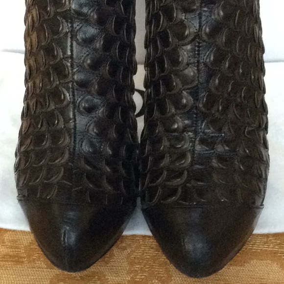 CHRISTIAN DIOR Vintage High Heel Ankle Booties . - Picture 8 of 8